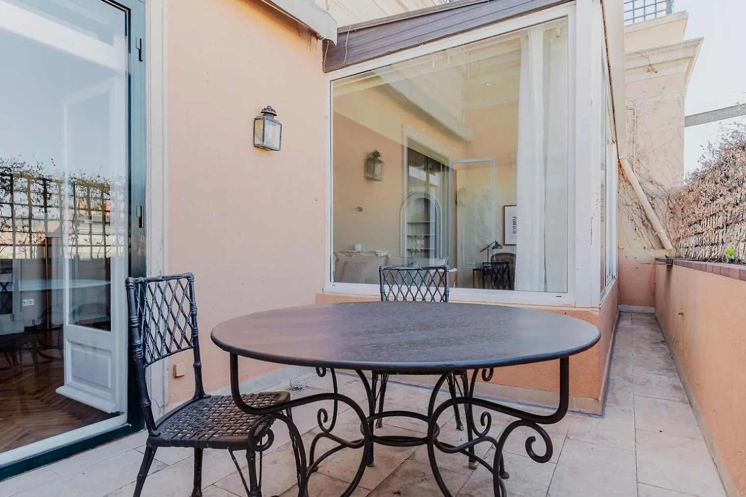 Blueground La Dreta Balcony Ac Nr Sagrada Bcn-174 Villa Barcelona Holiday home